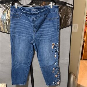 Chico's Blue Cropped Jeans with Floral Embroidery